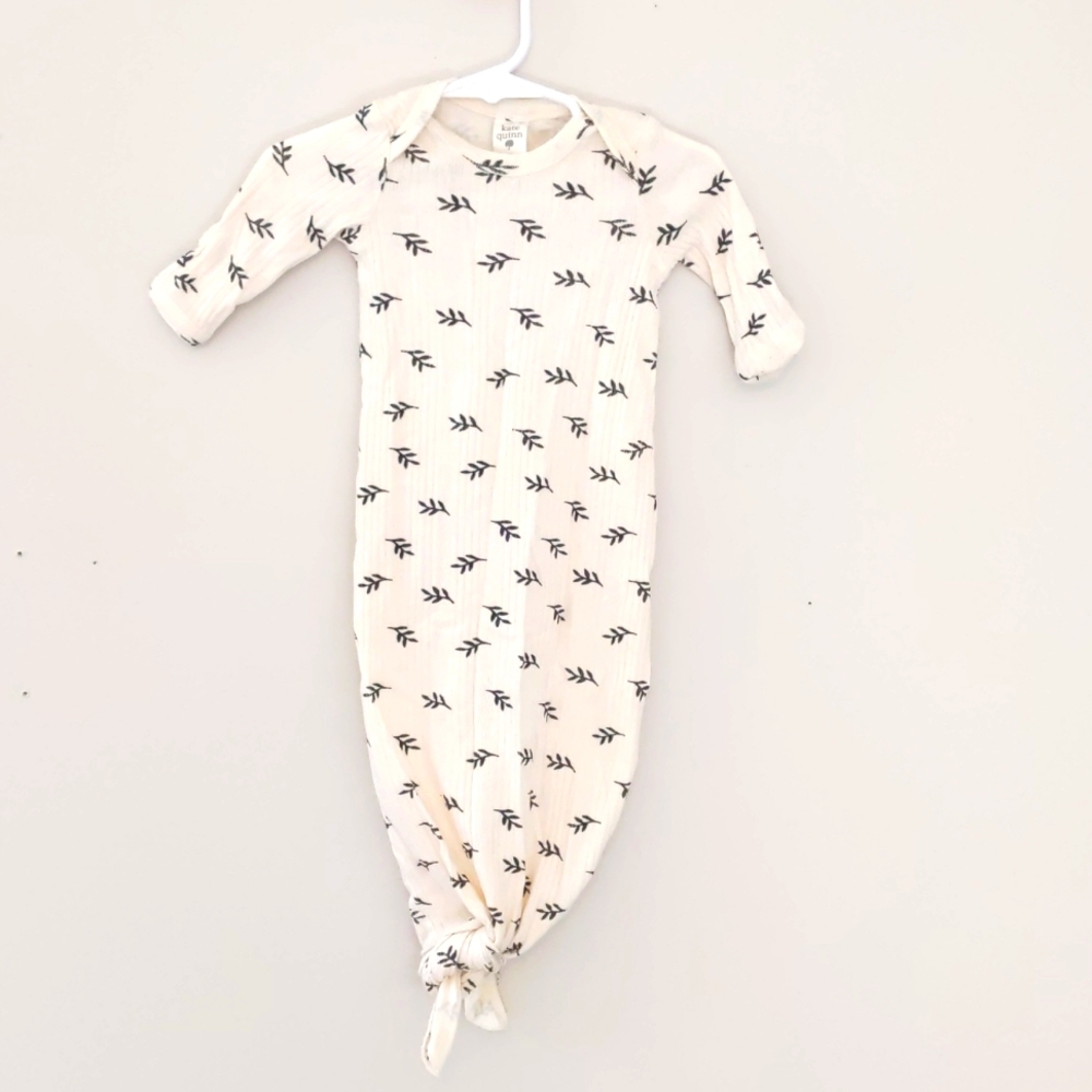 Kate Quinn 0-3 months 100% organic cotton Knotted Sleeper